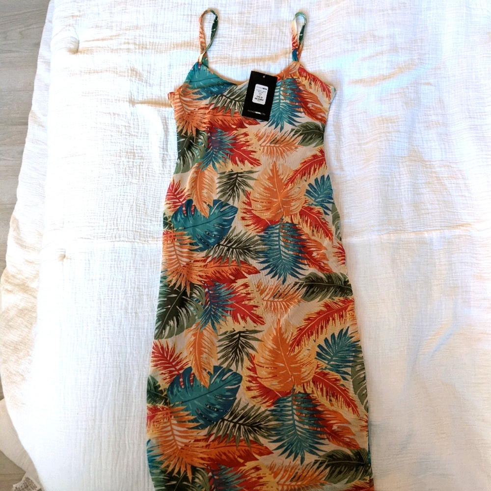 Tropical midi dress (Fashion Nova)